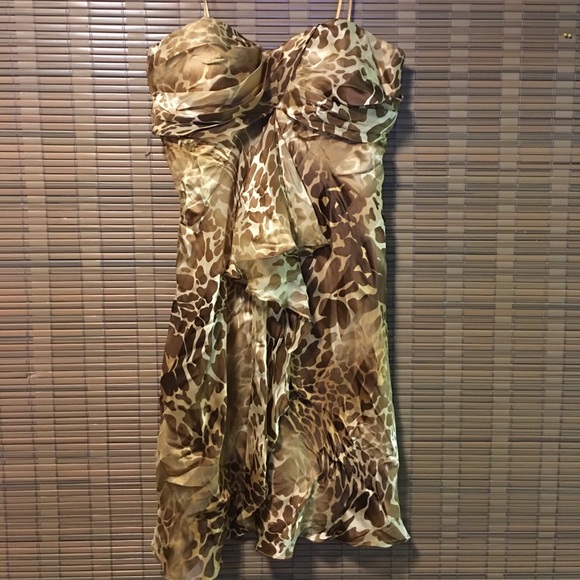 Dress - Picture 1 of 4